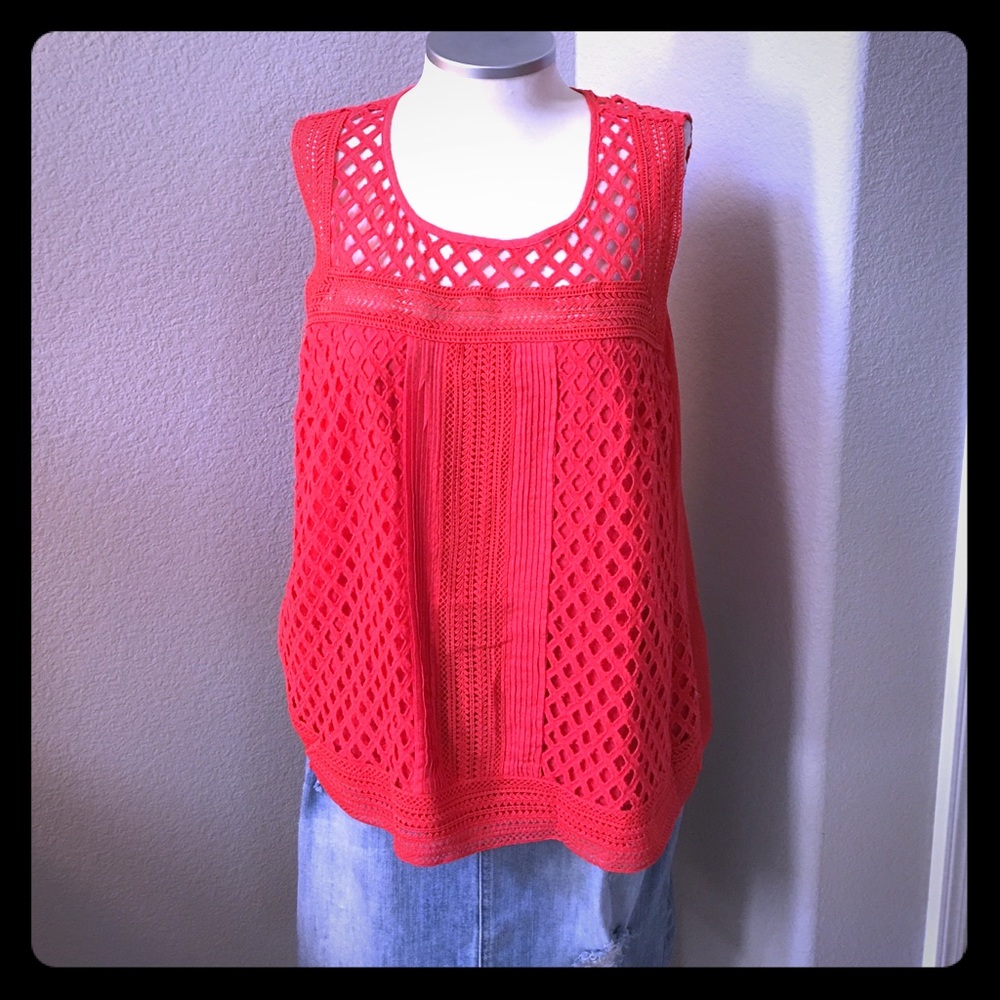 🆕 listing! Cupertino eyelet detail top